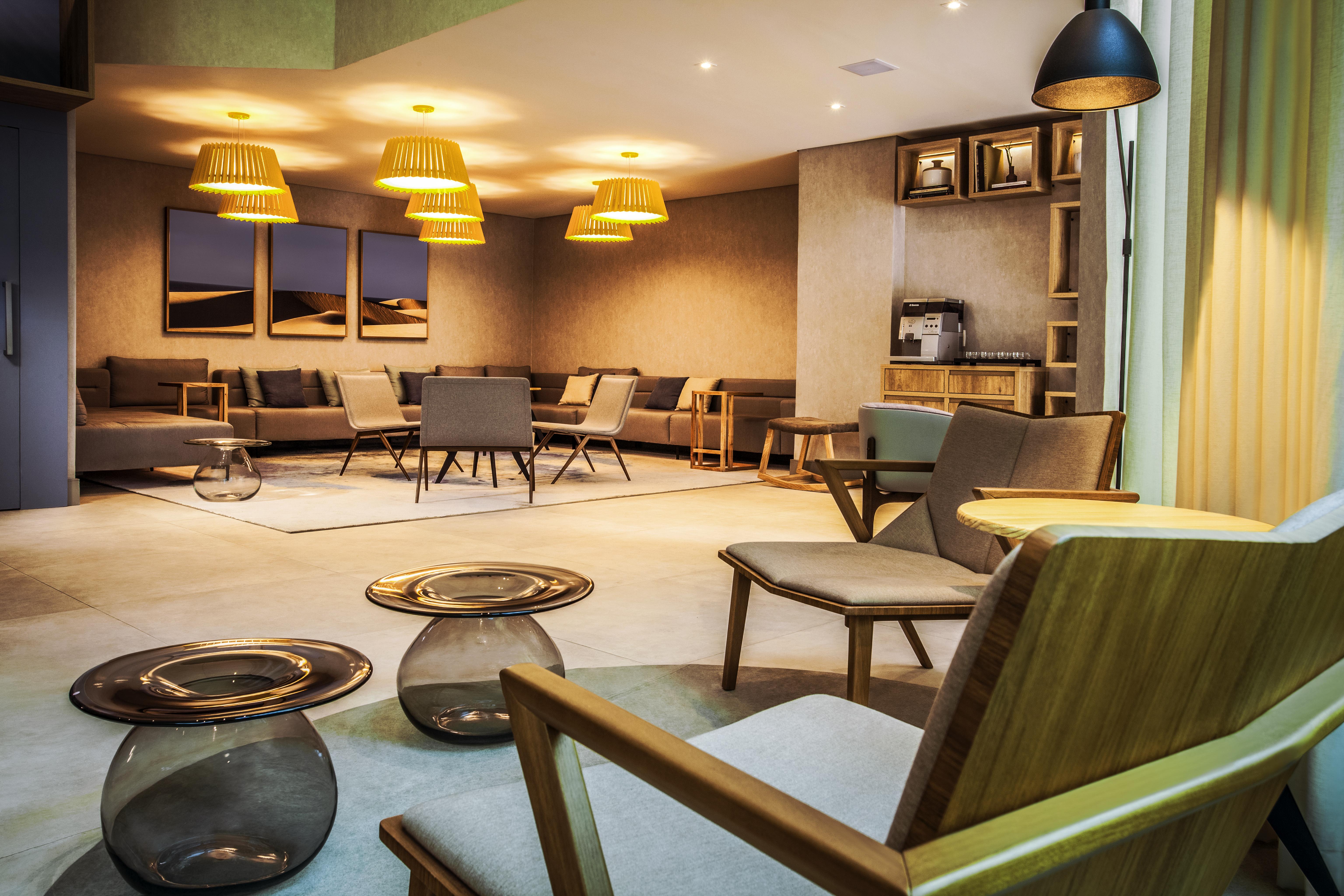 Готель Radisson Oscar Freire Сан-Паулу Екстер'єр фото The lounge at the airport